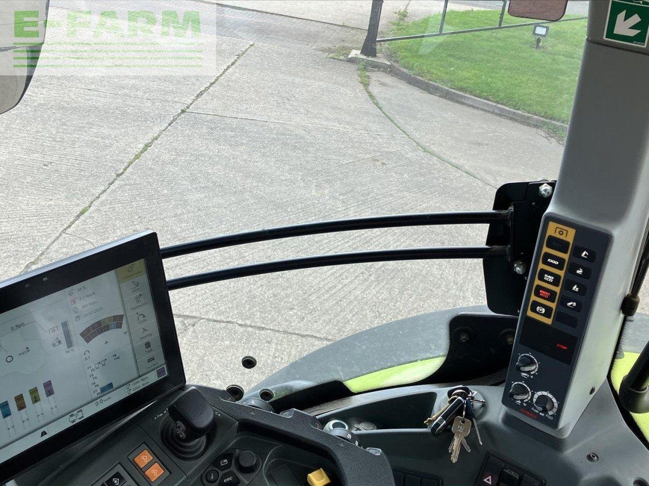 Traktor типа CLAAS AXION 850 CEBIS, Gebrauchtmaschine в SLEAFORD (Фотография 7)