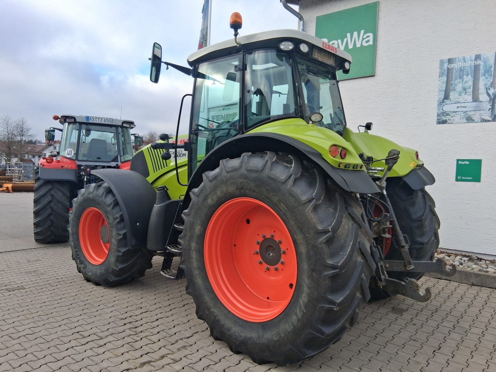 Traktor des Typs CLAAS Axion 850 CEBIS, Gebrauchtmaschine in Pfarrkirchen (Bild 2)