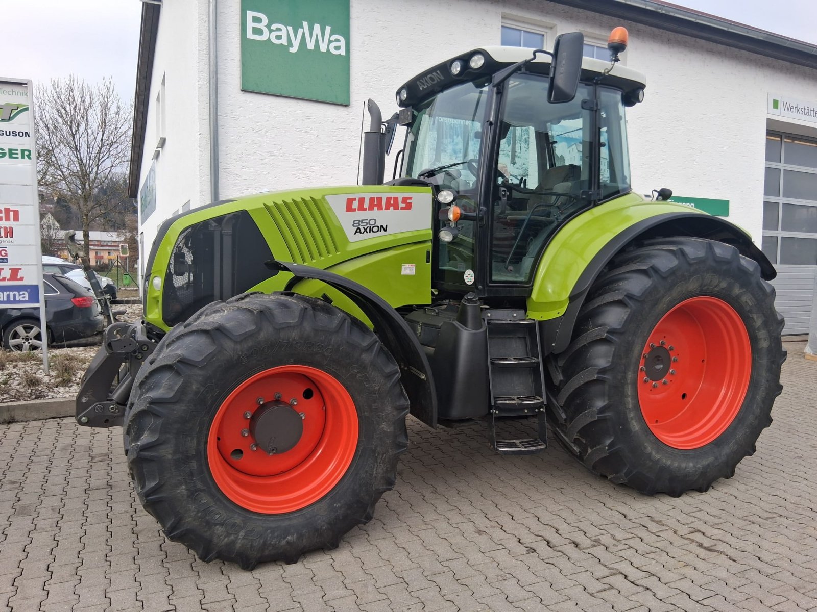 Traktor des Typs CLAAS Axion 850 CEBIS, Gebrauchtmaschine in Pfarrkirchen (Bild 4)