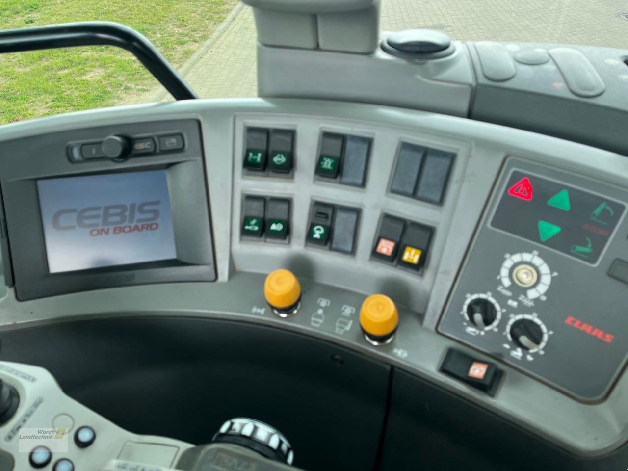 Traktor от тип CLAAS Axion 850 CEBIS, Gebrauchtmaschine в Schora (Снимка 14)