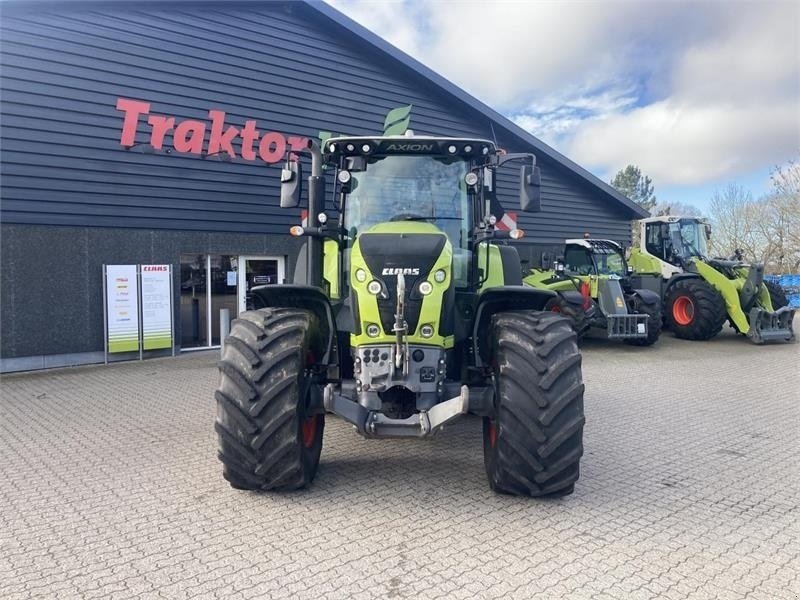 Traktor des Typs CLAAS AXION 850 CIS+, Gebrauchtmaschine in Hinnerup (Bild 2)