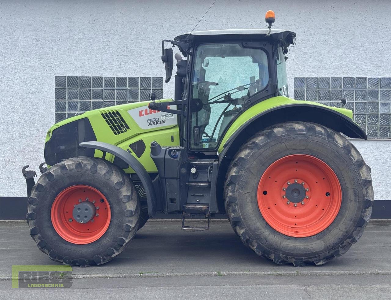 Traktor del tipo CLAAS AXION 850 CIS+ HEXAS, Gebrauchtmaschine en Homberg/Ohm - Maulbach (Imagen 10)