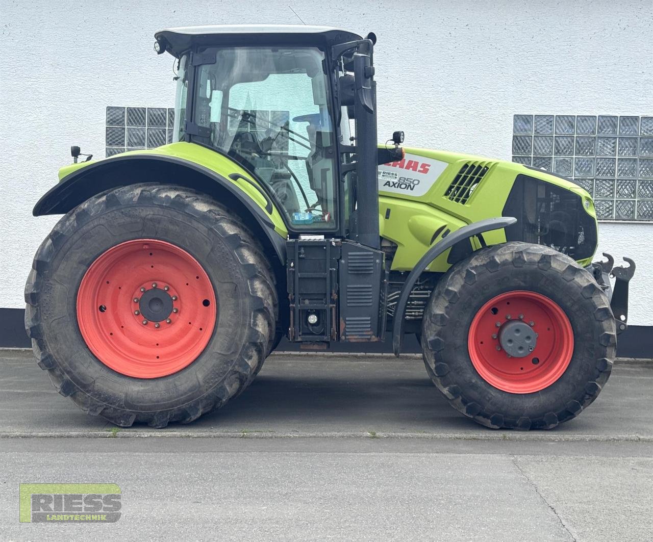 Traktor del tipo CLAAS AXION 850 CIS+ HEXAS, Gebrauchtmaschine en Homberg/Ohm - Maulbach (Imagen 15)