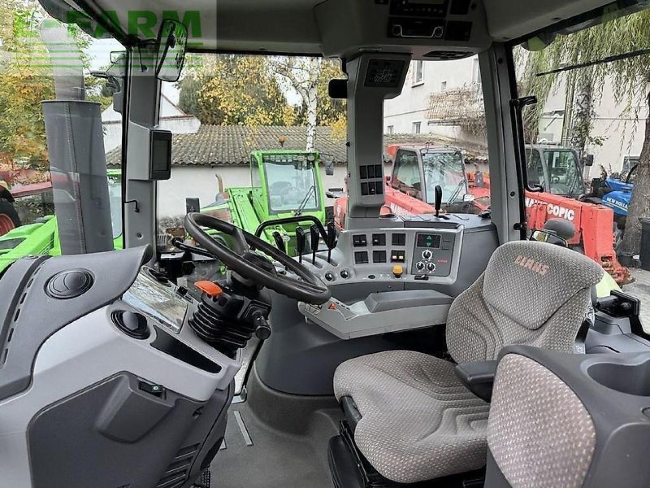 Traktor typu CLAAS axion 850 cis, Gebrauchtmaschine w DAMAS?AWEK (Zdjęcie 11)