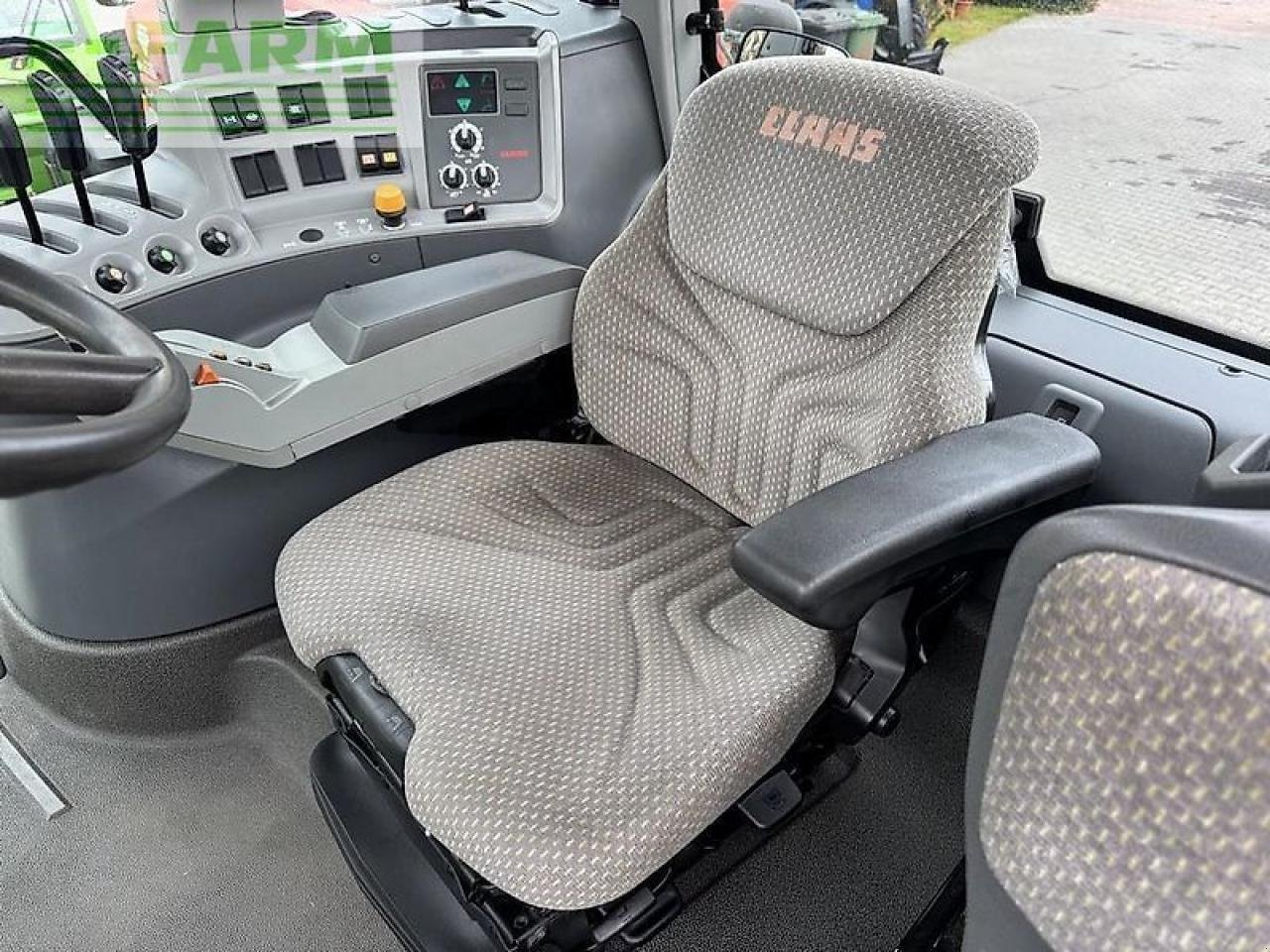 Traktor typu CLAAS axion 850 cis, Gebrauchtmaschine w DAMAS?AWEK (Zdjęcie 12)