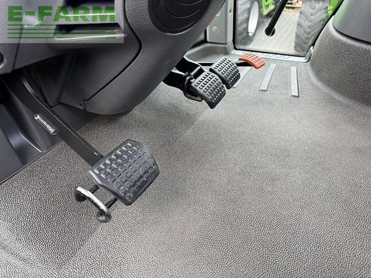 Traktor typu CLAAS axion 850 cis, Gebrauchtmaschine w DAMAS?AWEK (Zdjęcie 16)