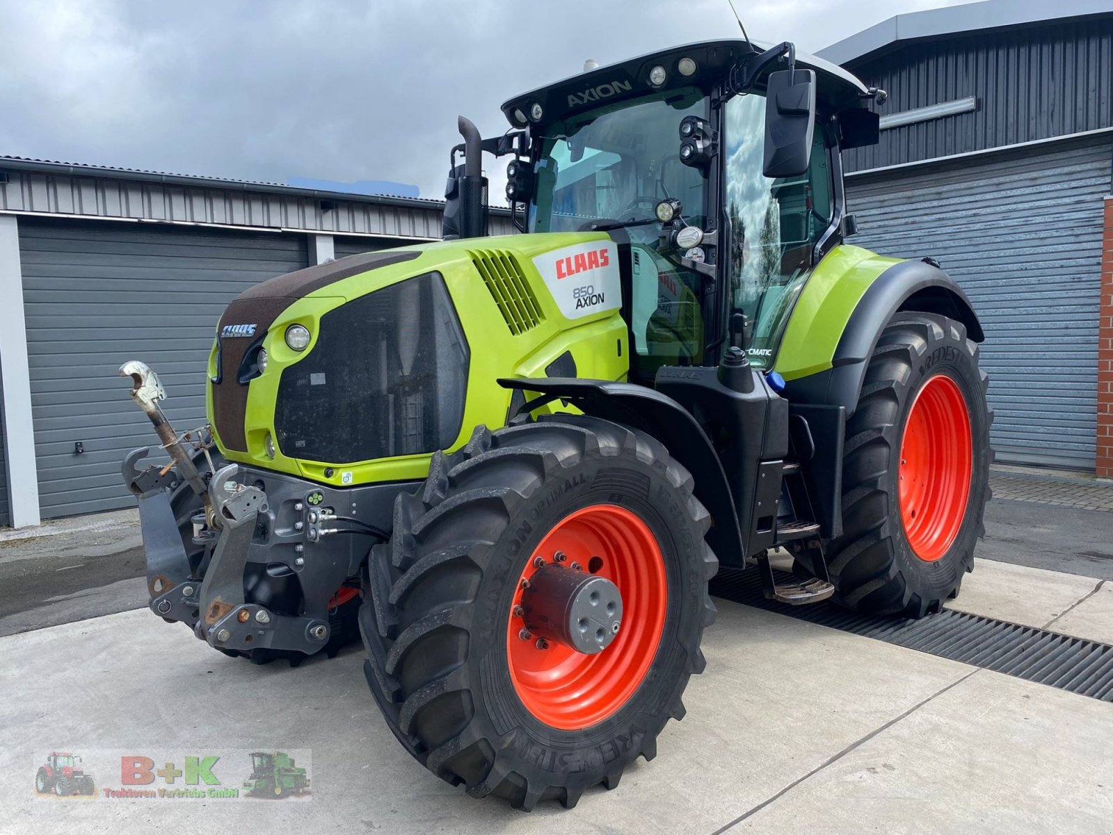Traktor του τύπου CLAAS Axion 850 CMATIC CEBIS, Gebrauchtmaschine σε Kettenkamp (Φωτογραφία 1)
