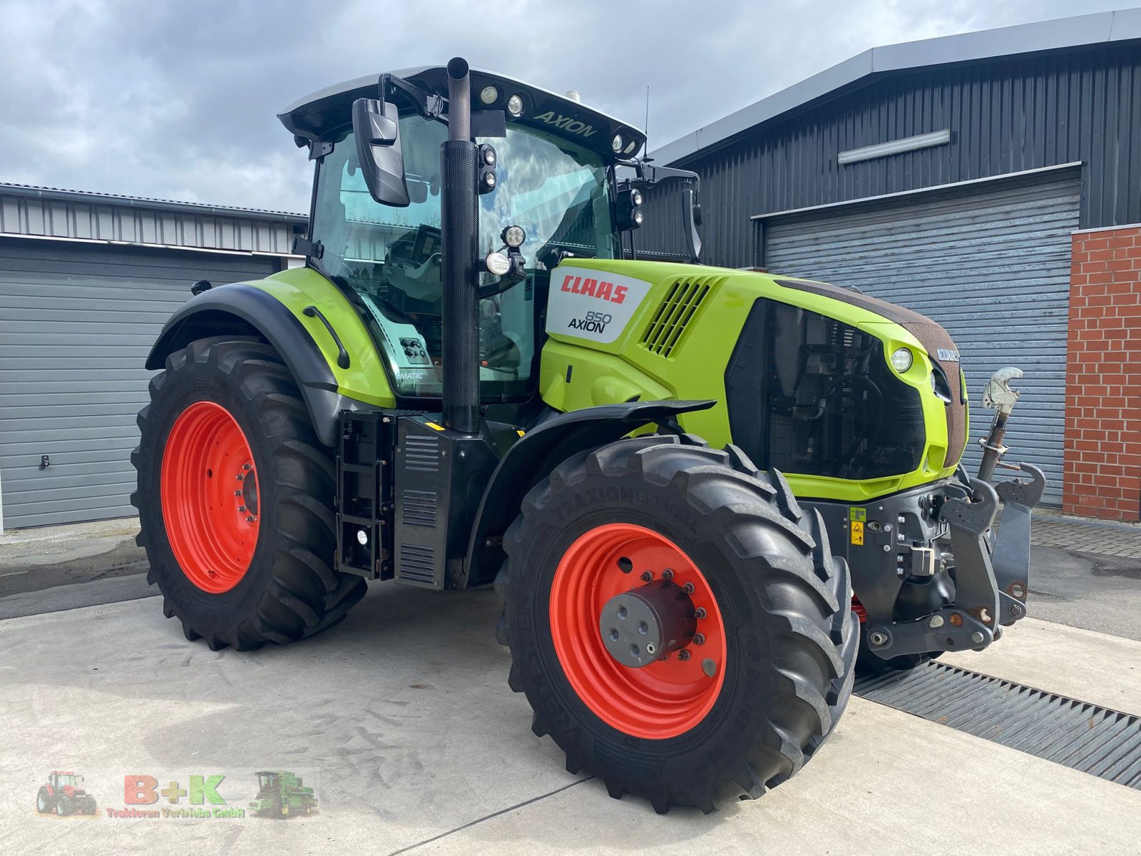 Traktor του τύπου CLAAS Axion 850 CMATIC CEBIS, Gebrauchtmaschine σε Kettenkamp (Φωτογραφία 3)