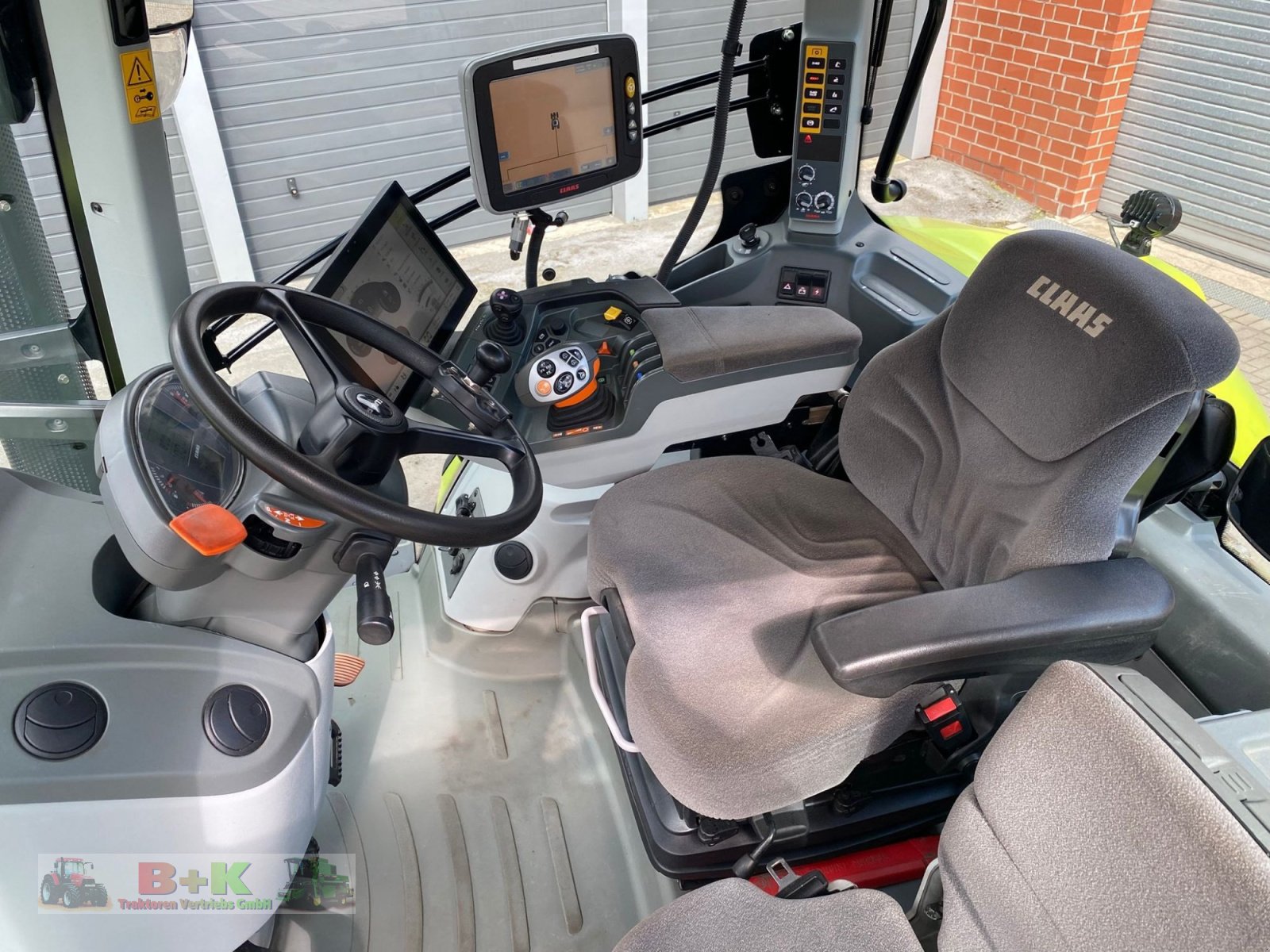 Traktor του τύπου CLAAS Axion 850 CMATIC CEBIS, Gebrauchtmaschine σε Kettenkamp (Φωτογραφία 21)