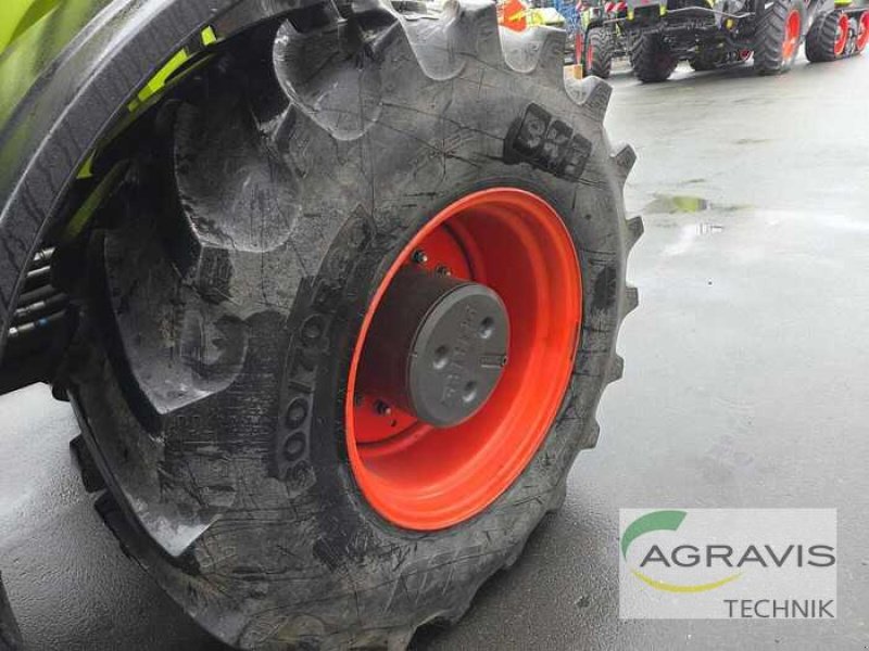 Traktor Türe ait CLAAS AXION 850 CMATIC TIER 4F, Gebrauchtmaschine içinde Lage (resim 9)