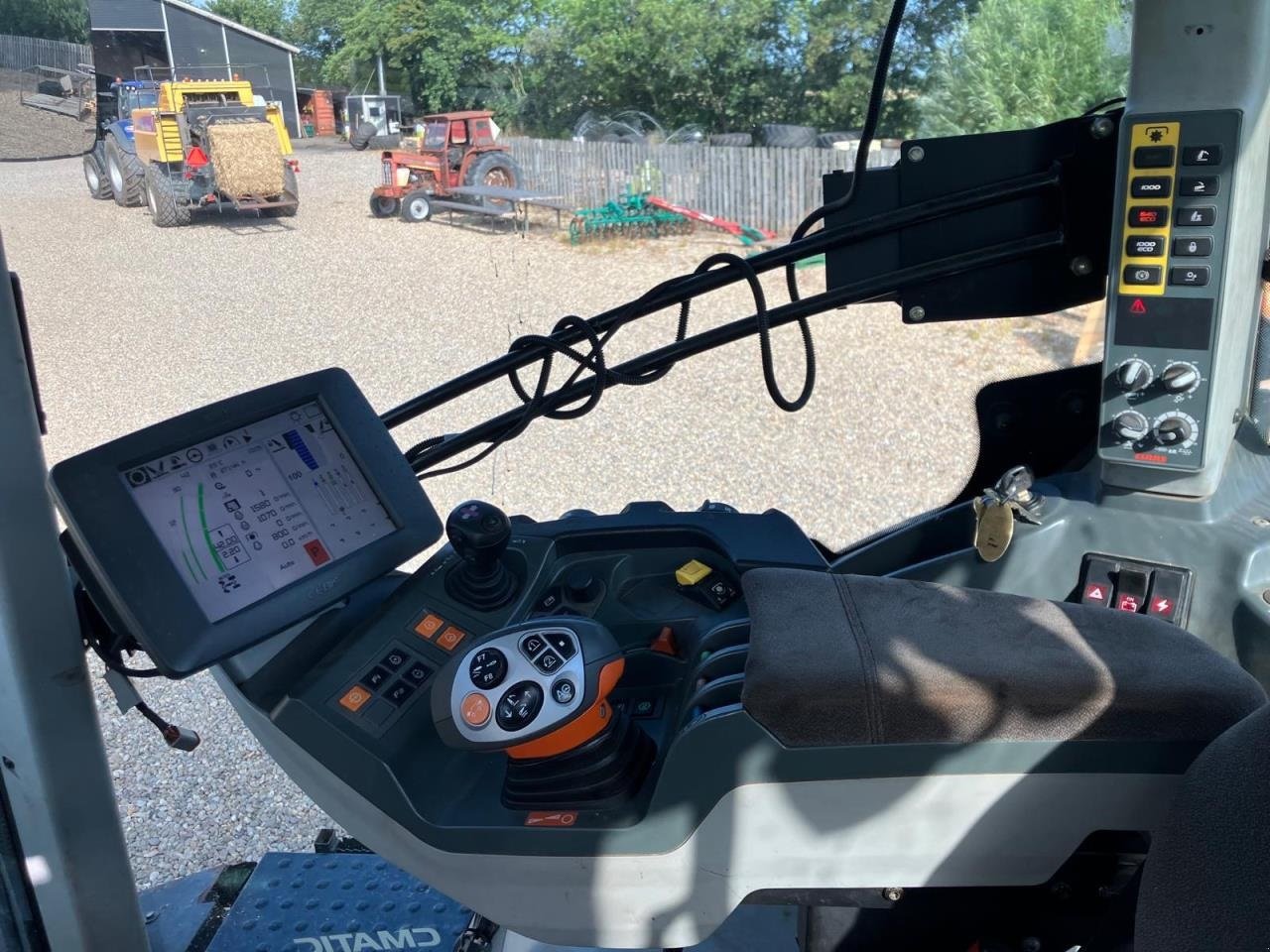 Traktor Türe ait CLAAS AXION 850 CMATIC, Gebrauchtmaschine içinde Tim (resim 6)