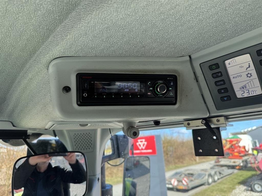 Traktor van het type CLAAS AXION 850 CMATIC, Gebrauchtmaschine in Hadsten (Foto 20)