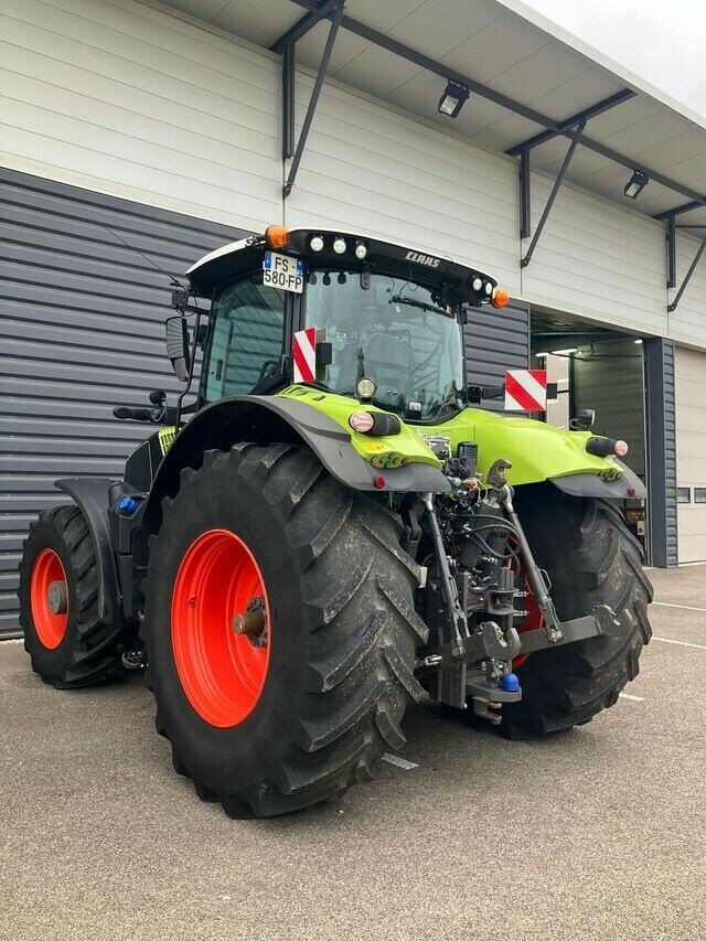 Traktor του τύπου CLAAS AXION 850 CMATIC, Gebrauchtmaschine σε Charnay-lès-macon (Φωτογραφία 4)