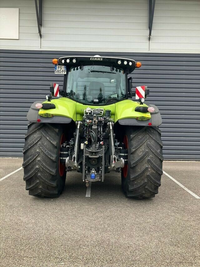 Traktor του τύπου CLAAS AXION 850 CMATIC, Gebrauchtmaschine σε Charnay-lès-macon (Φωτογραφία 6)