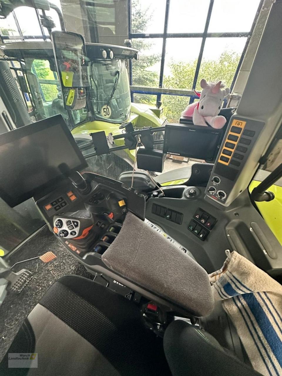 Traktor des Typs CLAAS Axion 850 CMatic, Gebrauchtmaschine in Schora (Bild 13)