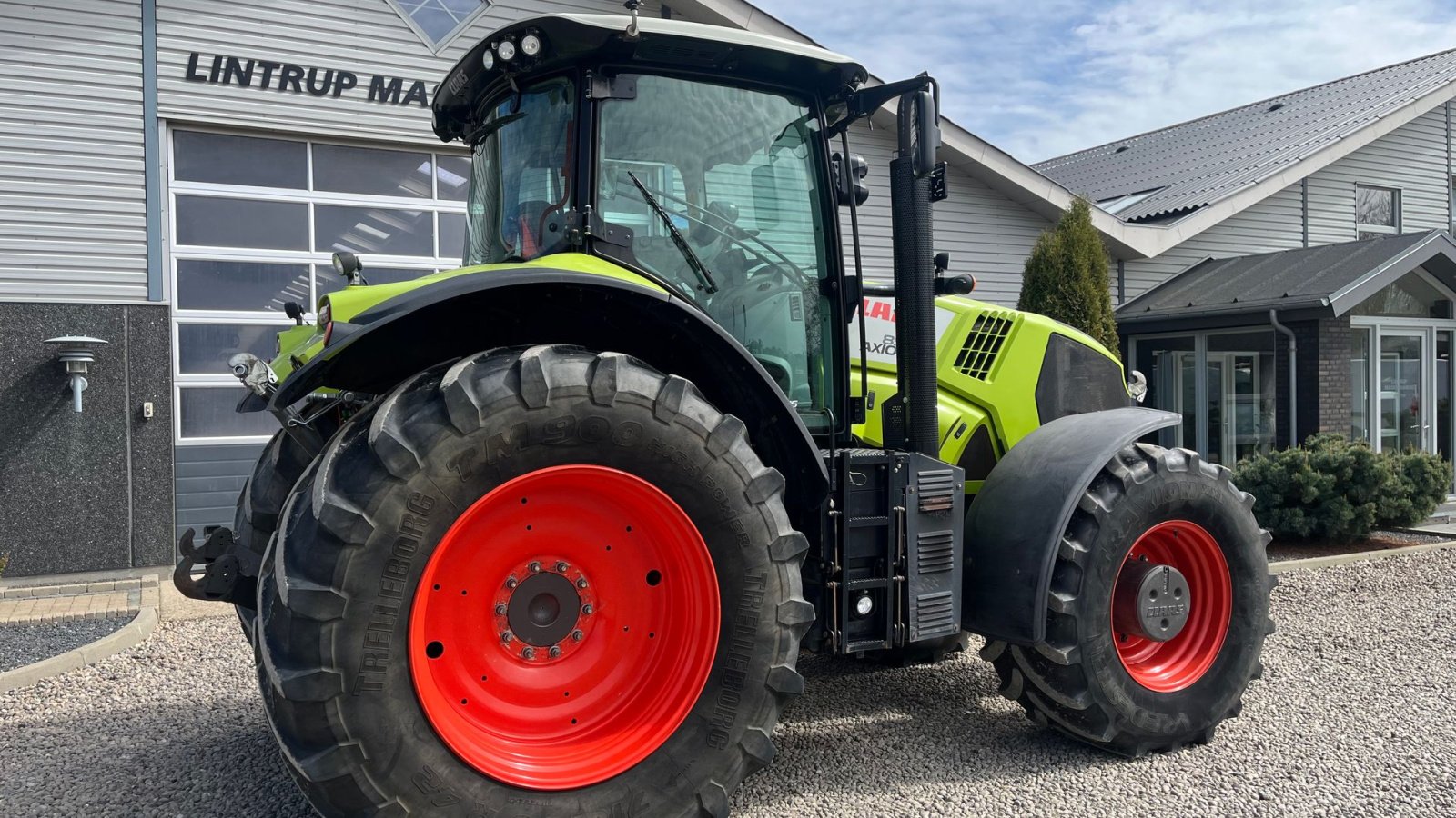 Traktor typu CLAAS AXION 850 Med frontlift og frontpto, Gebrauchtmaschine w Lintrup (Zdjęcie 16)