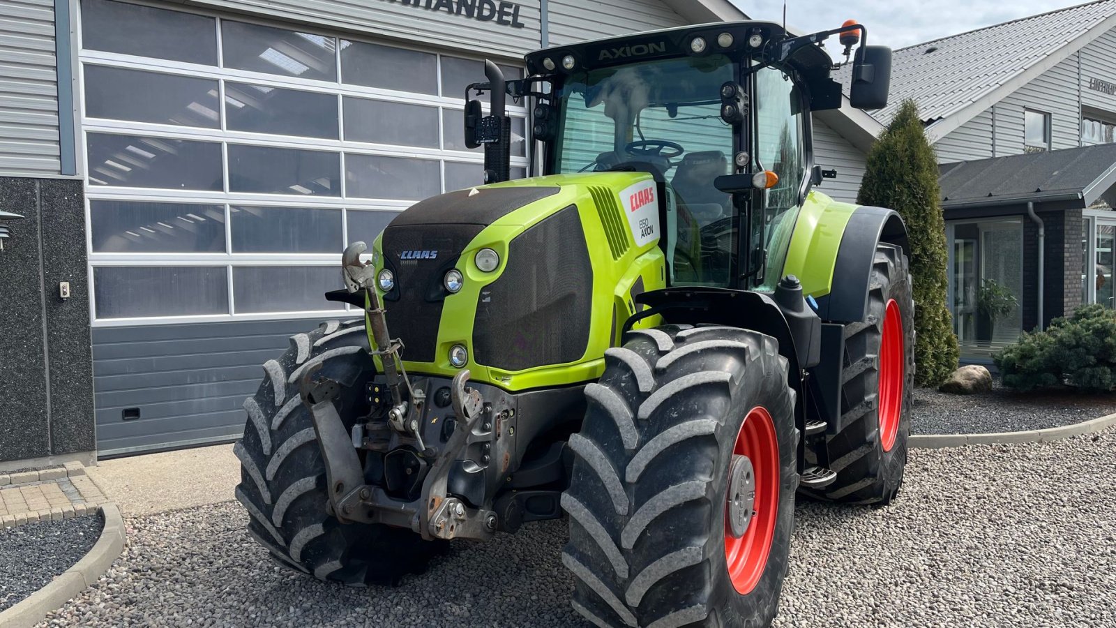 Traktor typu CLAAS AXION 850 Med frontlift og frontpto, Gebrauchtmaschine w Lintrup (Zdjęcie 12)
