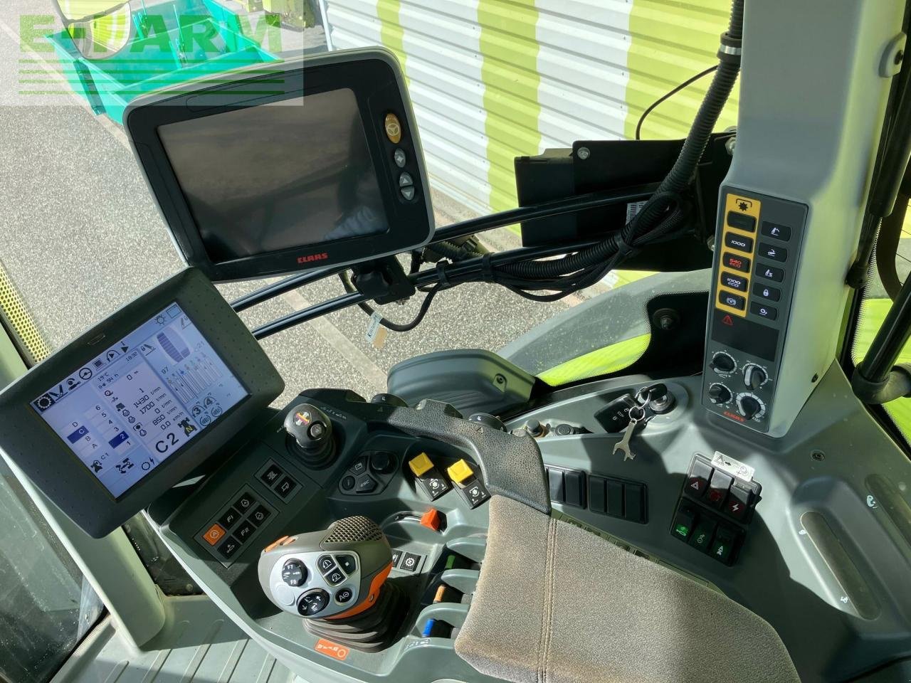 Traktor типа CLAAS axion 850 t4f (a40/500), Gebrauchtmaschine в AILLAS (33 - GIRONDE) (Фотография 9)