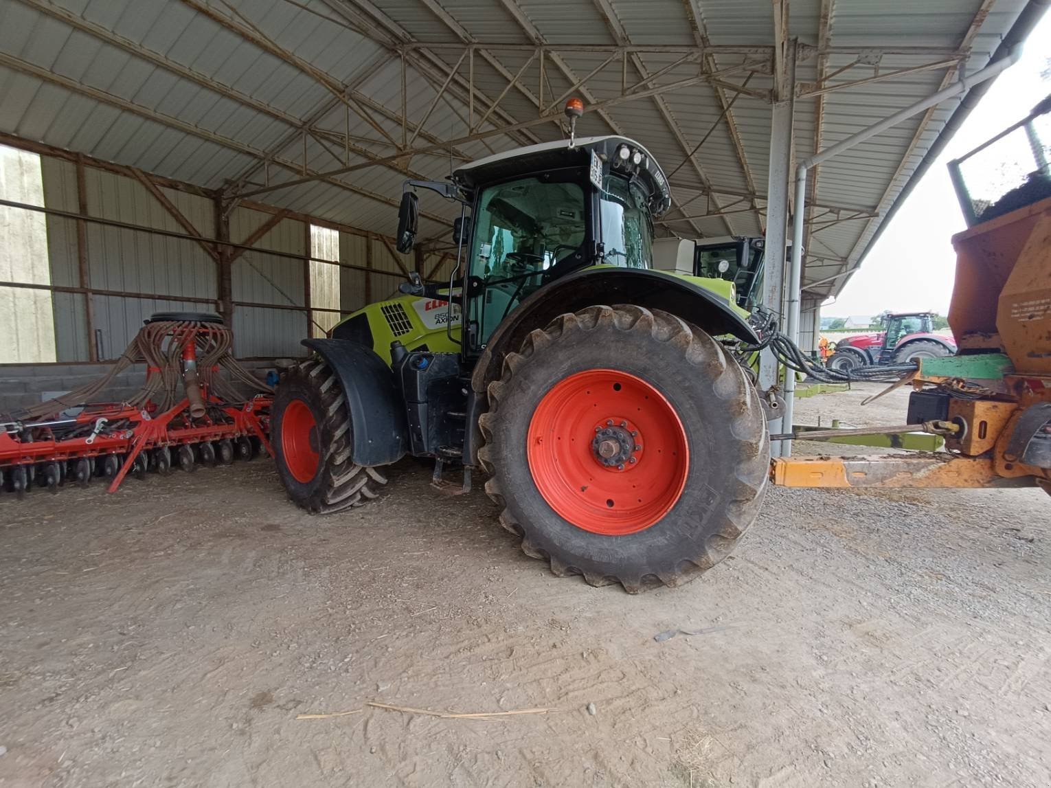 Traktor tipa CLAAS AXION 850, Gebrauchtmaschine u Le Horps (Slika 5)