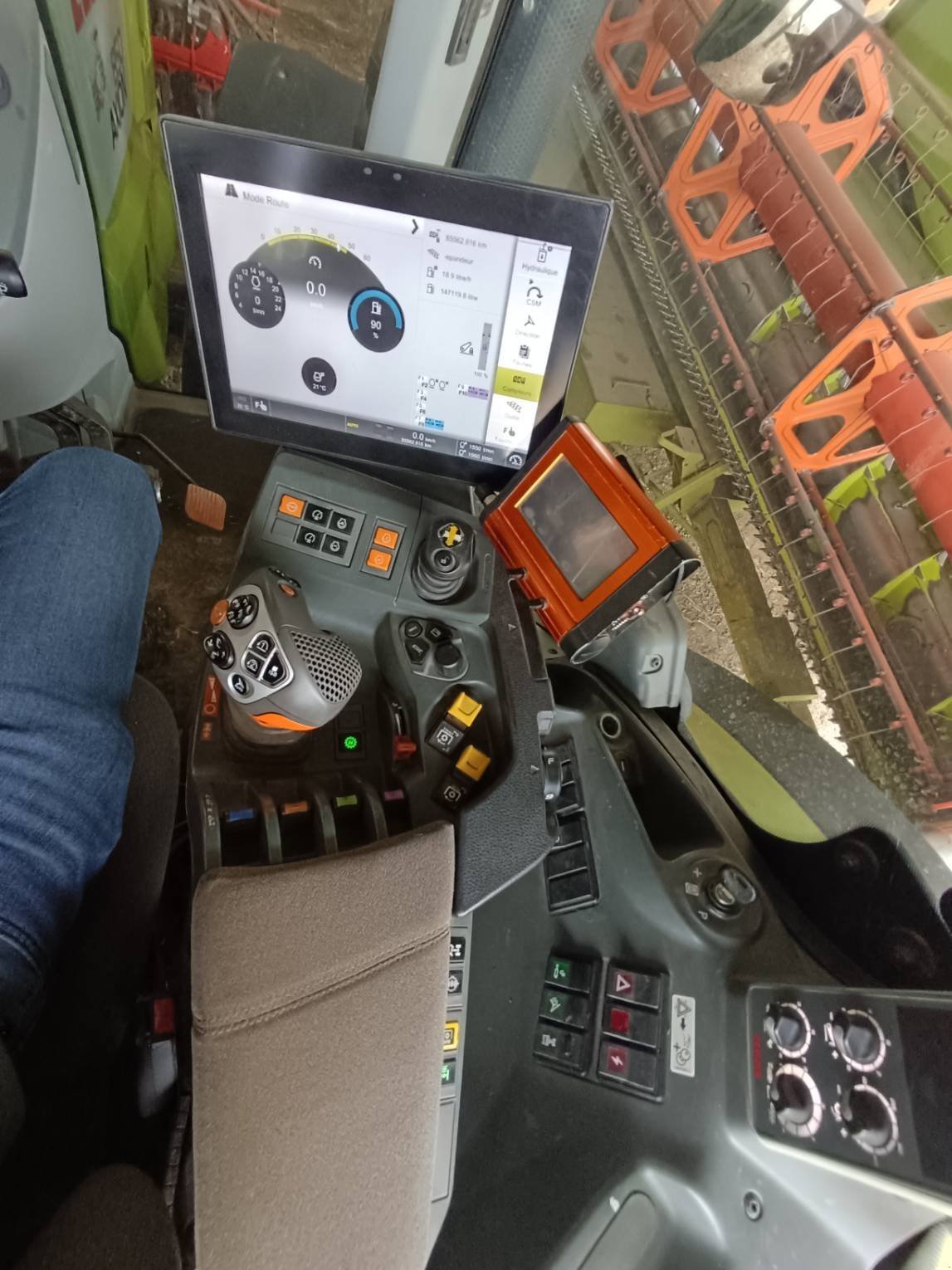 Traktor tipa CLAAS AXION 850, Gebrauchtmaschine u Le Horps (Slika 10)