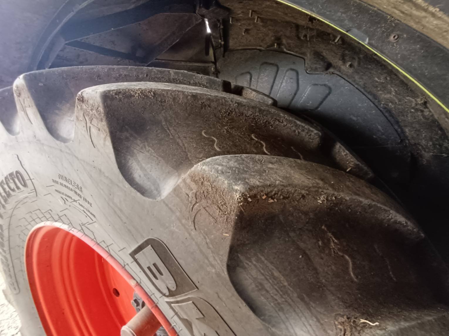 Traktor typu CLAAS AXION 850, Gebrauchtmaschine v Le Horps (Obrázok 5)