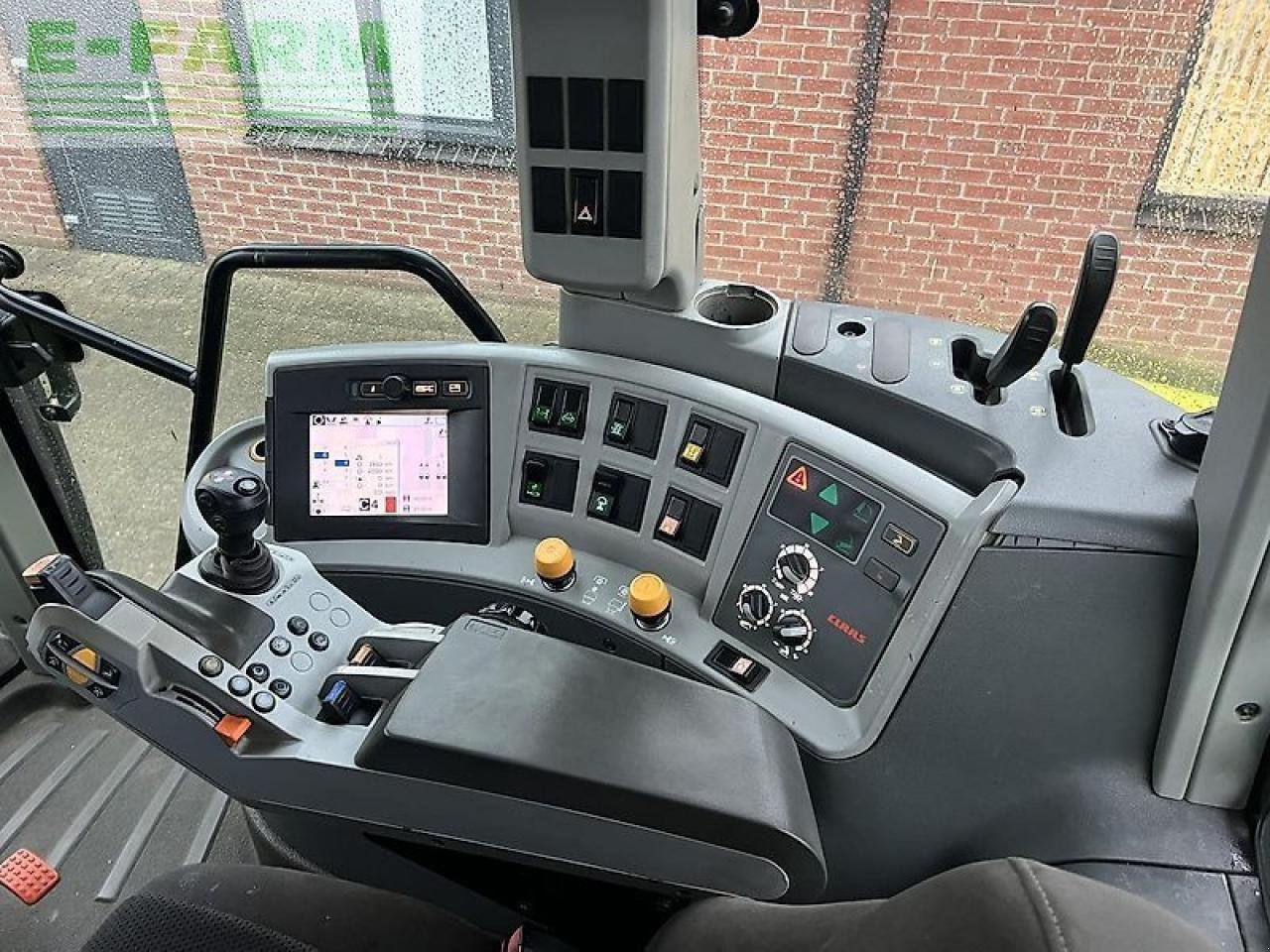 Traktor of the type CLAAS axion 850, Gebrauchtmaschine in ag BROEKLAND (Picture 15)