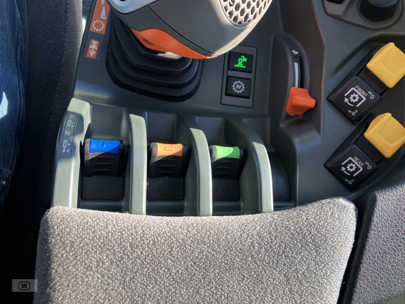 Traktor от тип CLAAS Axion 850, Gebrauchtmaschine в Zell an der Pram (Снимка 29)