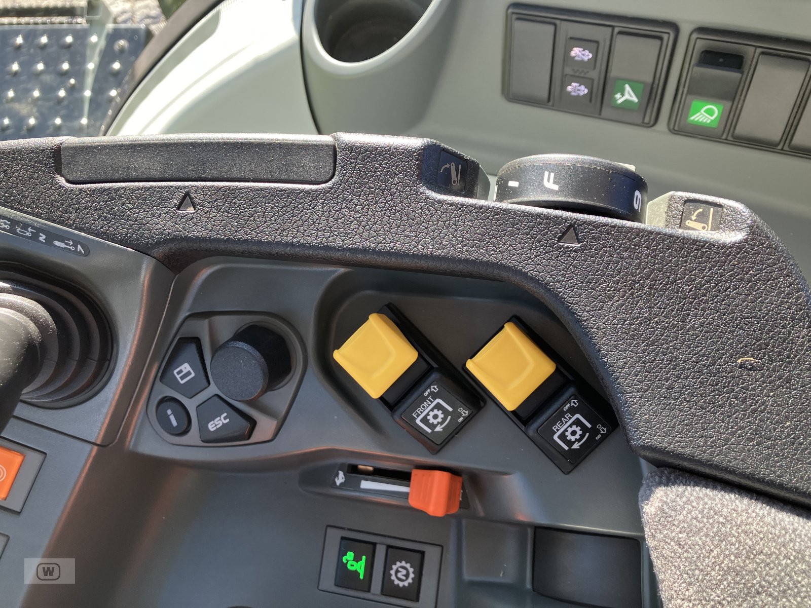 Traktor от тип CLAAS Axion 850, Gebrauchtmaschine в Zell an der Pram (Снимка 30)