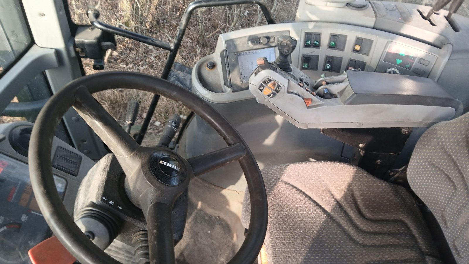 Traktor типа CLAAS AXION 850, Gebrauchtmaschine в Varde (Фотография 6)