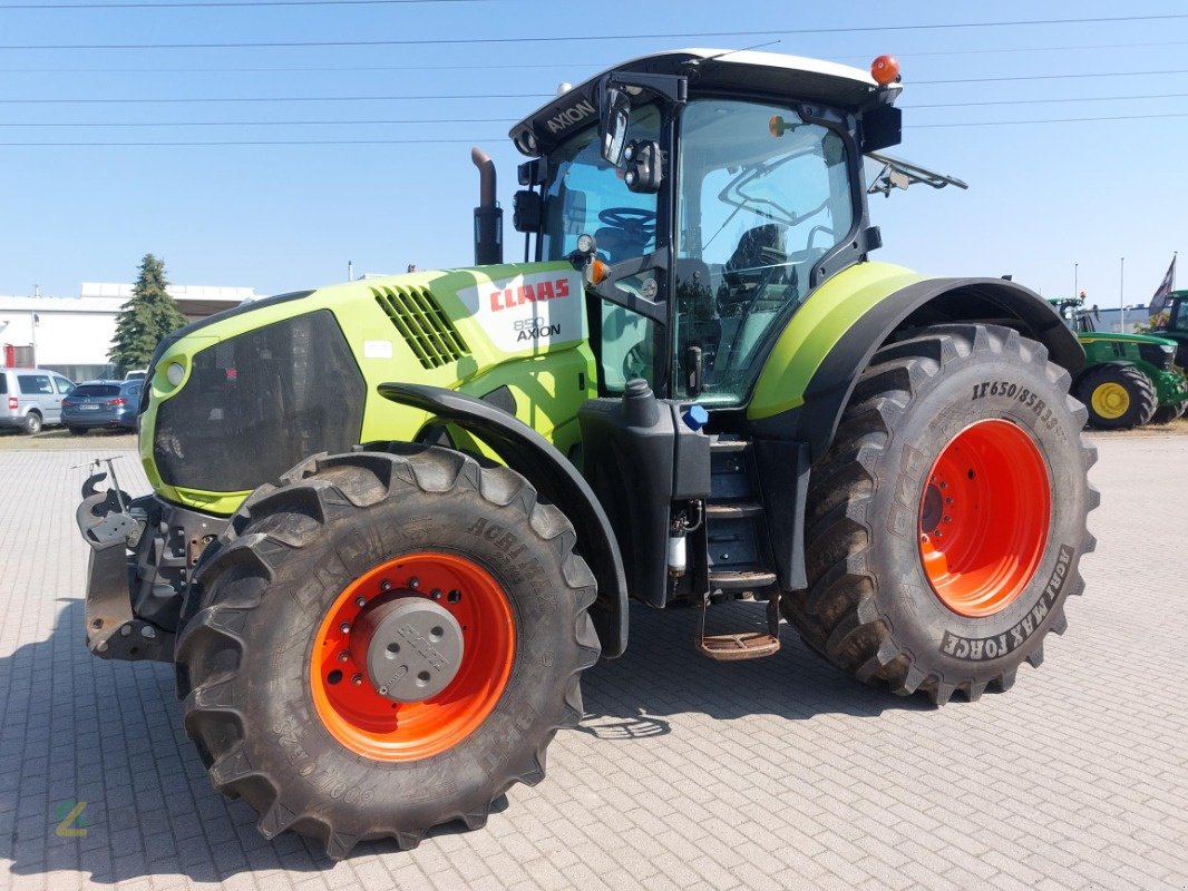 Traktor типа CLAAS Axion 850, Gebrauchtmaschine в Gerichshain (Фотография 1)