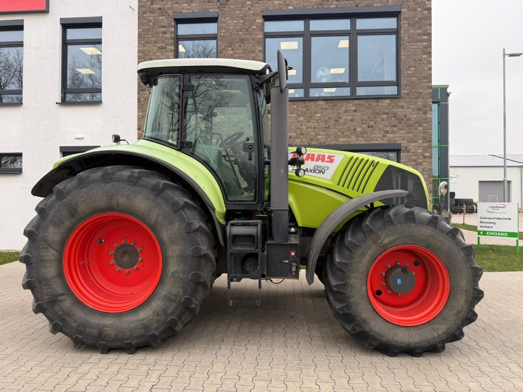 Traktor des Typs CLAAS Axion 850, Gebrauchtmaschine in Bad Oldesloe (Bild 5)