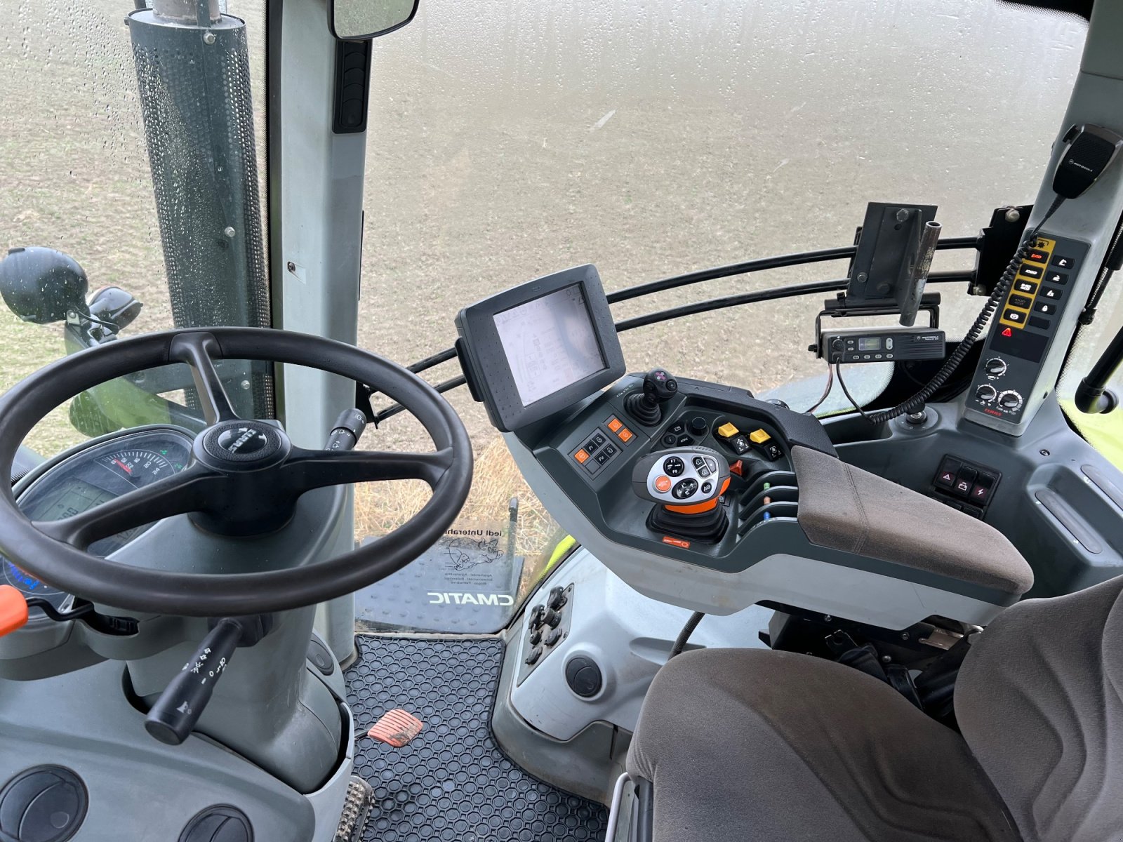 Traktor типа CLAAS Axion 850, Gebrauchtmaschine в Essenbach (Фотография 5)