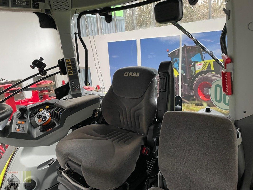 Traktor of the type CLAAS AXION 870 C-MATIC, Gebrauchtmaschine in Reinheim (Picture 5)