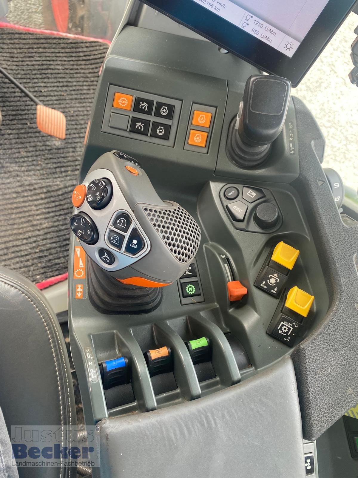 Traktor του τύπου CLAAS Axion 870 C-MATIC, Gebrauchtmaschine σε Weimar-Niederwalgern (Φωτογραφία 21)