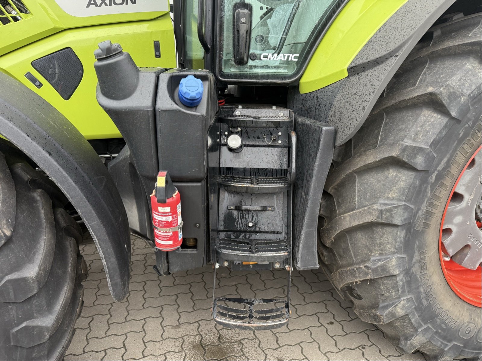 Traktor des Typs CLAAS Axion 870 C-Matic, Gebrauchtmaschine in Bützow (Bild 9)