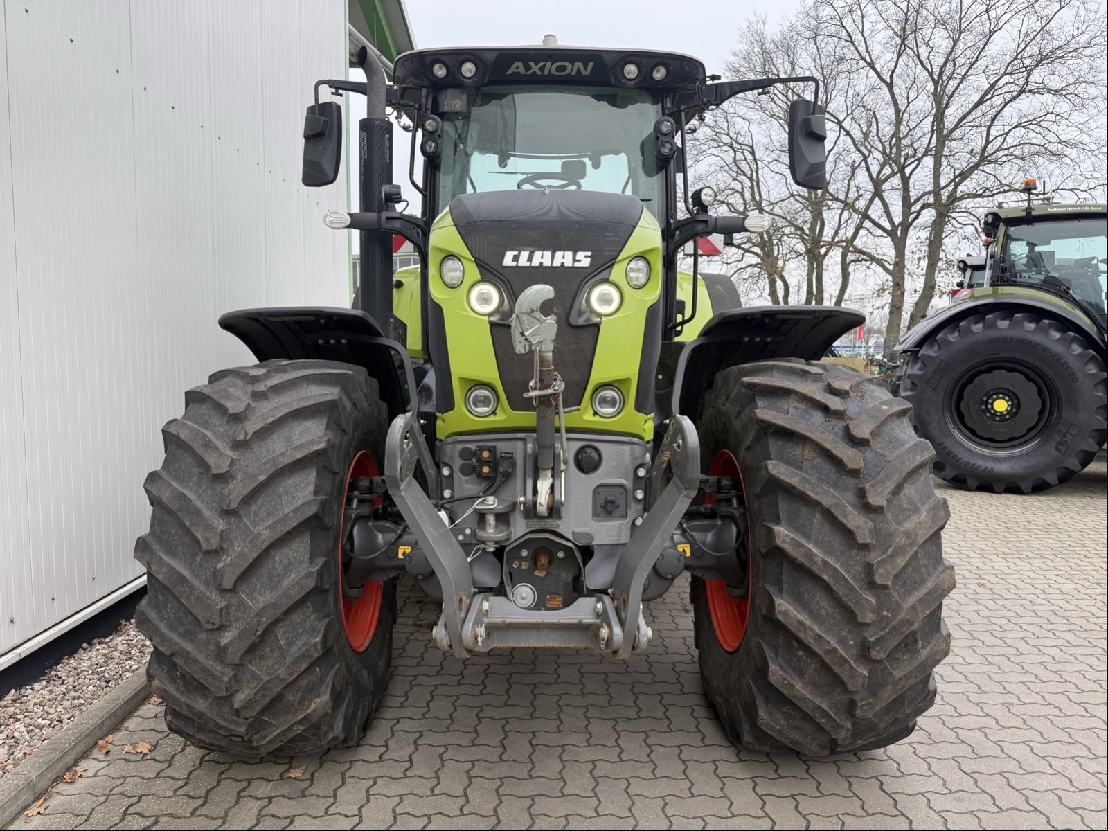 Traktor des Typs CLAAS Axion 870 C-Matic, Gebrauchtmaschine in Bützow (Bild 5)