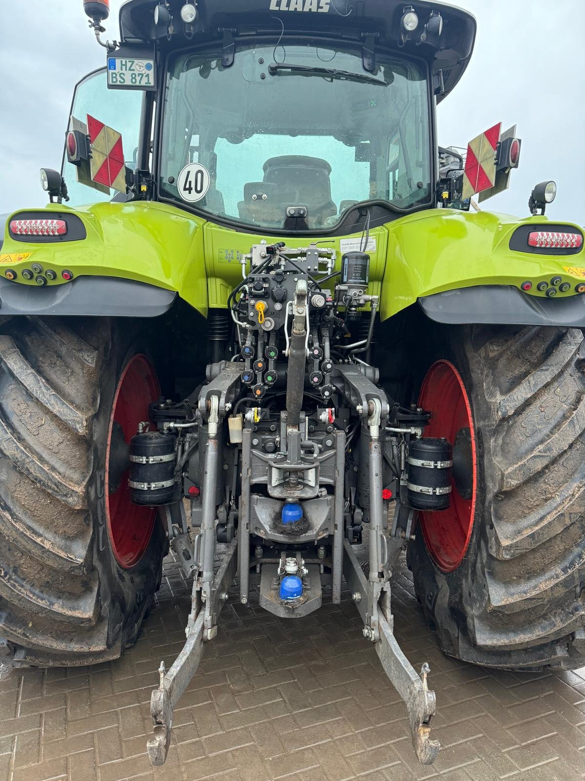 Traktor van het type CLAAS Axion 870 C-MATIC, Gebrauchtmaschine in Rohrsheim (Foto 9)