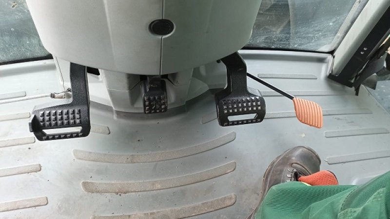 Traktor του τύπου CLAAS Axion 870 Cematic, Gebrauchtmaschine σε Wuppertal (Φωτογραφία 11)