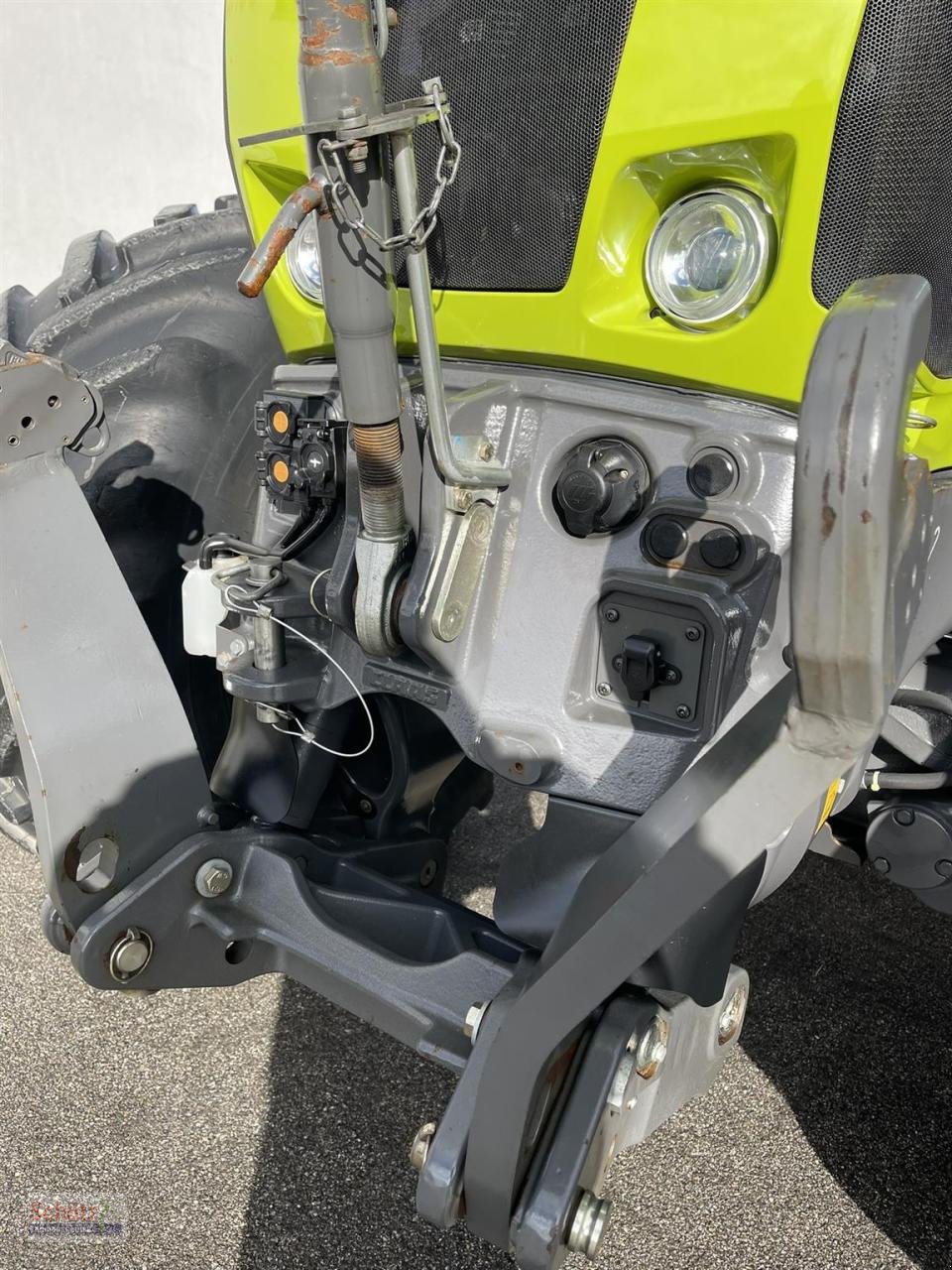 Traktor des Typs CLAAS Axion 870 CMATIC, Baujahr 2017, 4.923 Betriebsstunden, Gebrauchtmaschine in Schierling (Bild 13)