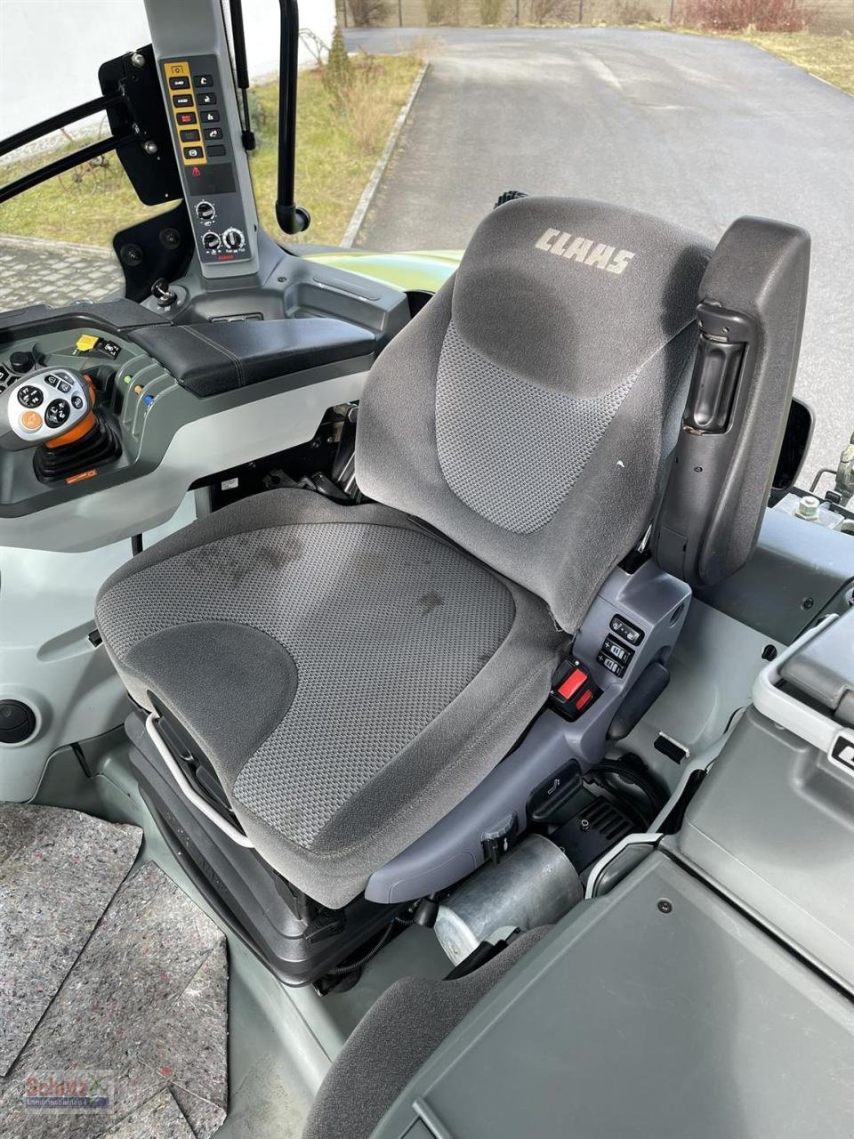 Traktor des Typs CLAAS Axion 870 CMATIC, Baujahr 2017, 4.923 Betriebsstunden, Gebrauchtmaschine in Schierling (Bild 15)