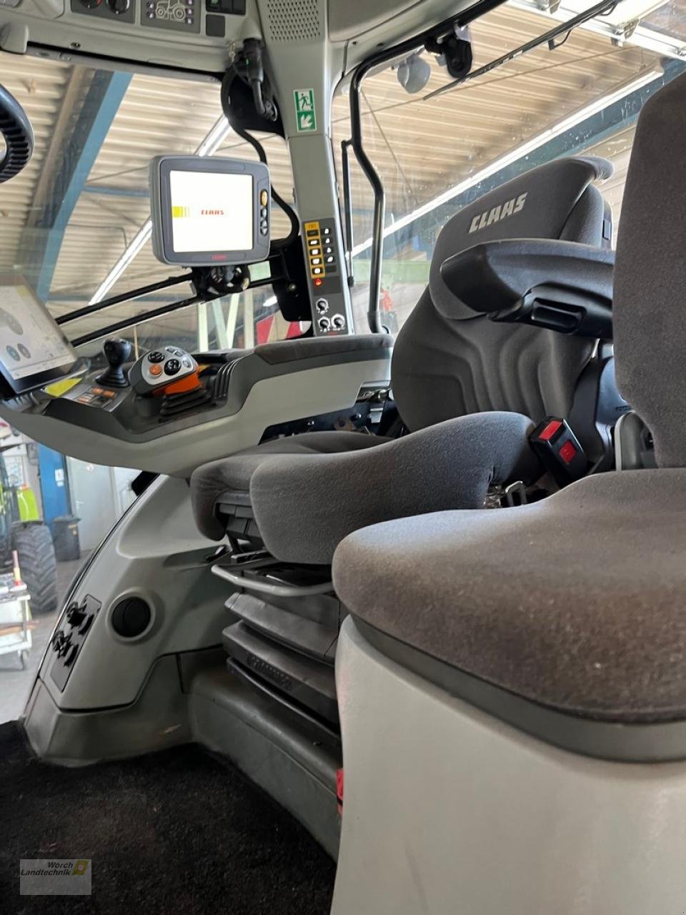 Traktor des Typs CLAAS Axion 870 Cmatic Ceb, Gebrauchtmaschine in Schora (Bild 10)