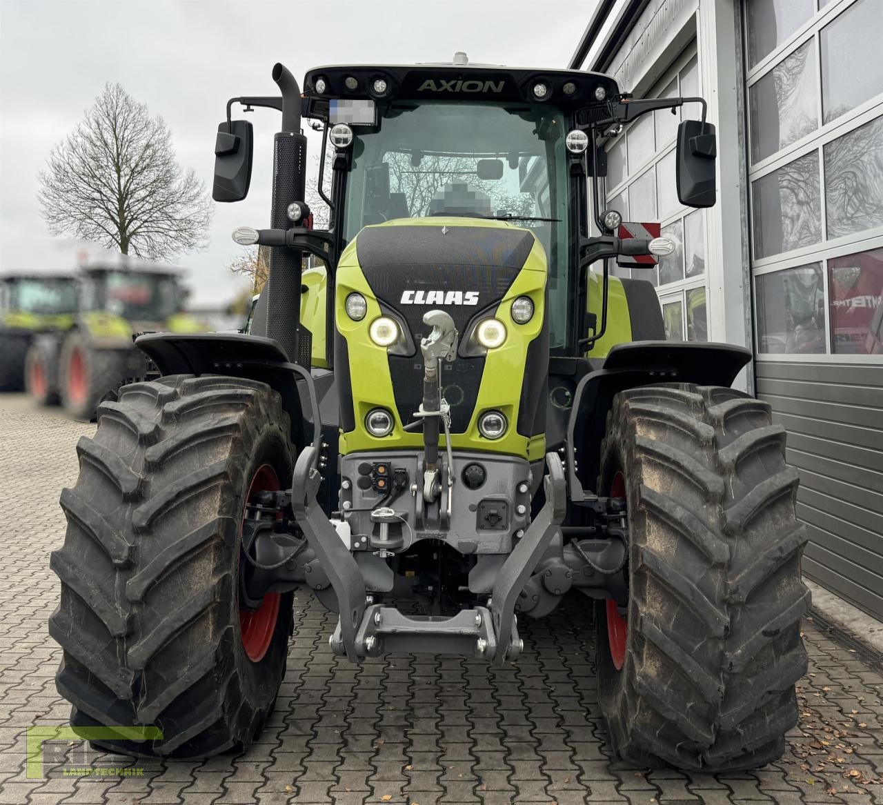 Traktor Türe ait CLAAS AXION 870 Cmatic CEBIS CEMIS MC, Vorführmaschine içinde Homberg/Ohm - Maulbach (resim 10)