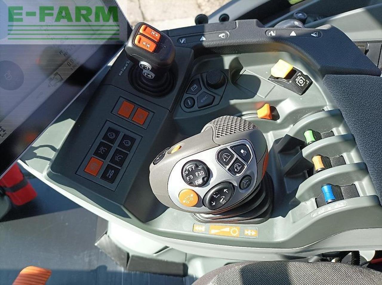 Traktor typu CLAAS axion 870 cmatic / cebis CMATIC CEBIS, Gebrauchtmaschine v LÖSSNITZ (Obrázek 14)