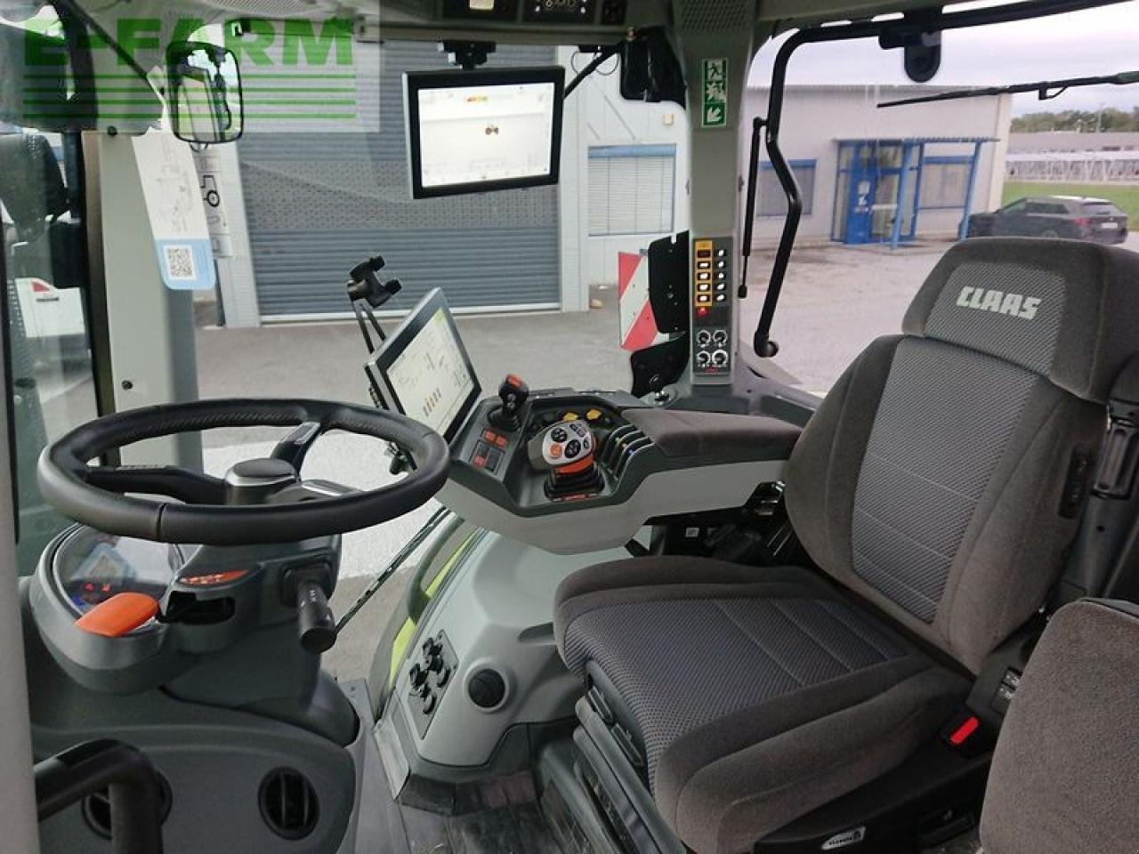 Traktor des Typs CLAAS axion 870 cmatic cebis CMATIC CEBIS, Gebrauchtmaschine in ILZ (Bild 5)