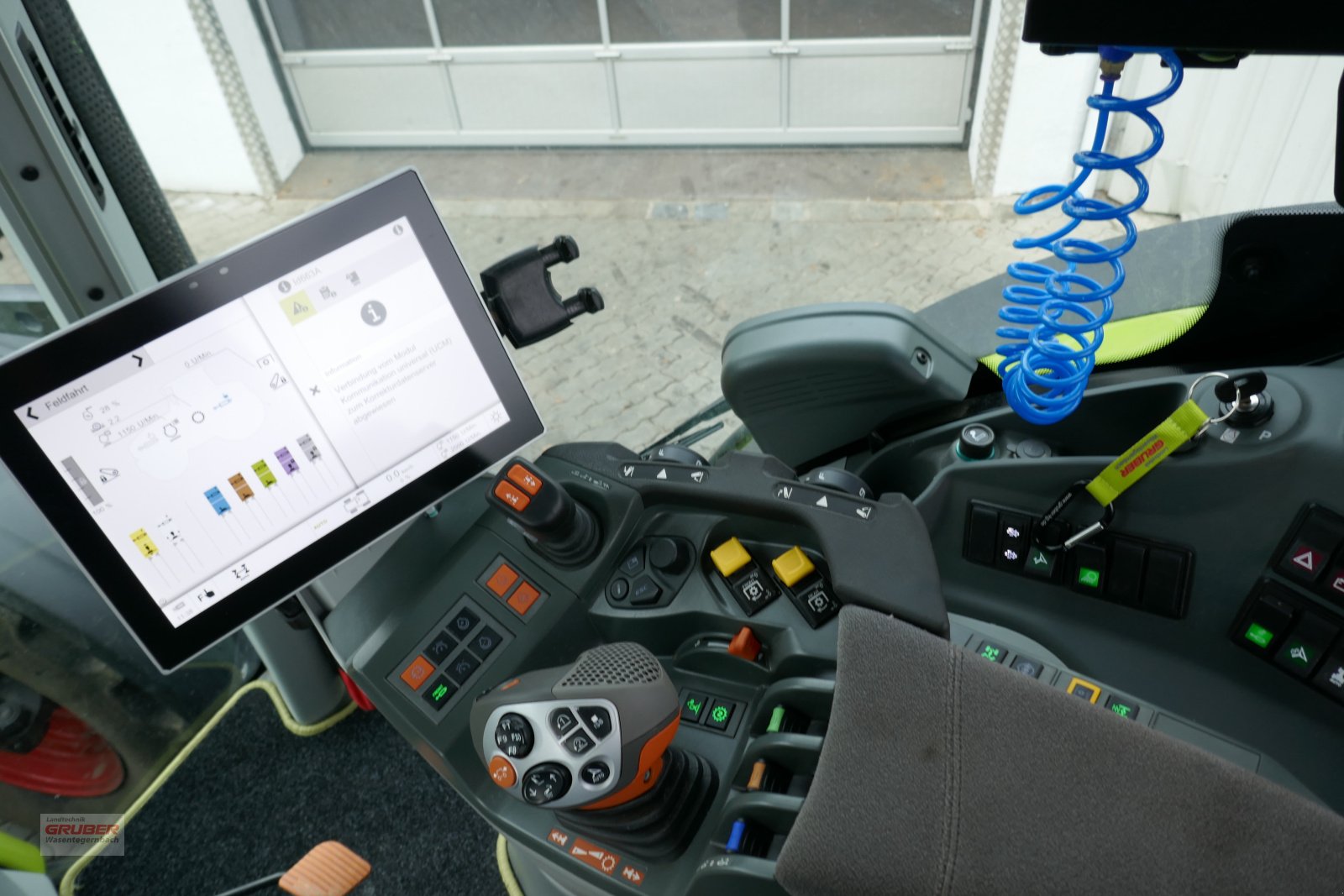 Traktor tipa CLAAS Axion 870 CMATIC CEBIS inkl. CEMIS 1200, Gebrauchtmaschine u Dorfen (Slika 11)