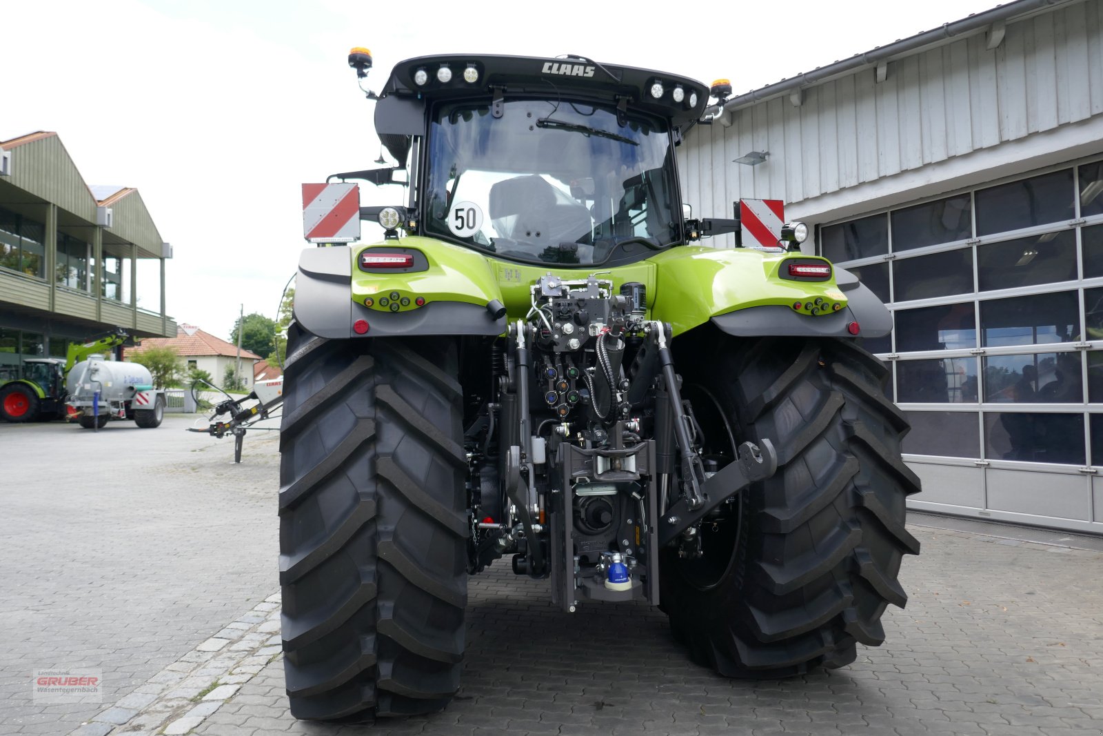 Traktor del tipo CLAAS Axion 870 CMATIC CEBIS NightEdition, Neumaschine In Dorfen (Immagine 5)