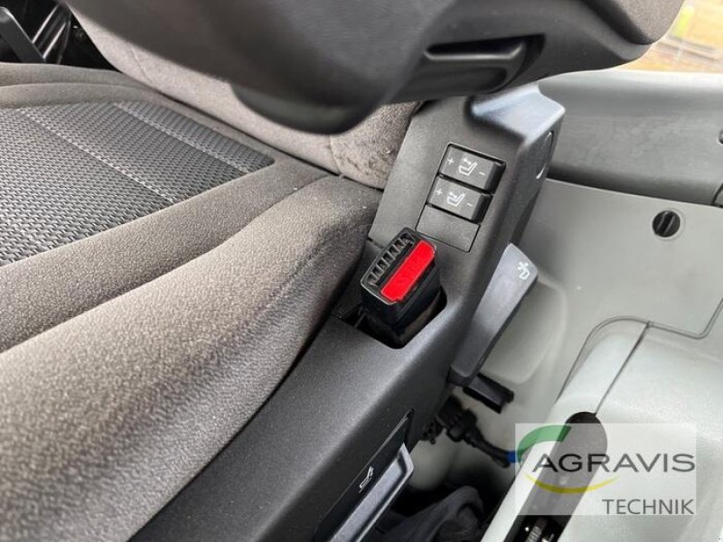 Traktor of the type CLAAS AXION 870 CMATIC CEBIS, Gebrauchtmaschine in Meppen (Picture 15)