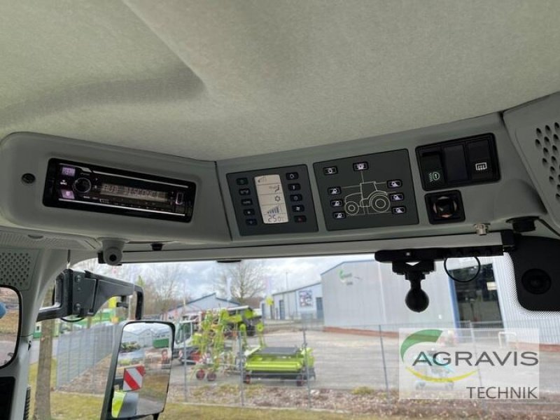 Traktor of the type CLAAS AXION 870 CMATIC CEBIS, Gebrauchtmaschine in Meppen (Picture 16)