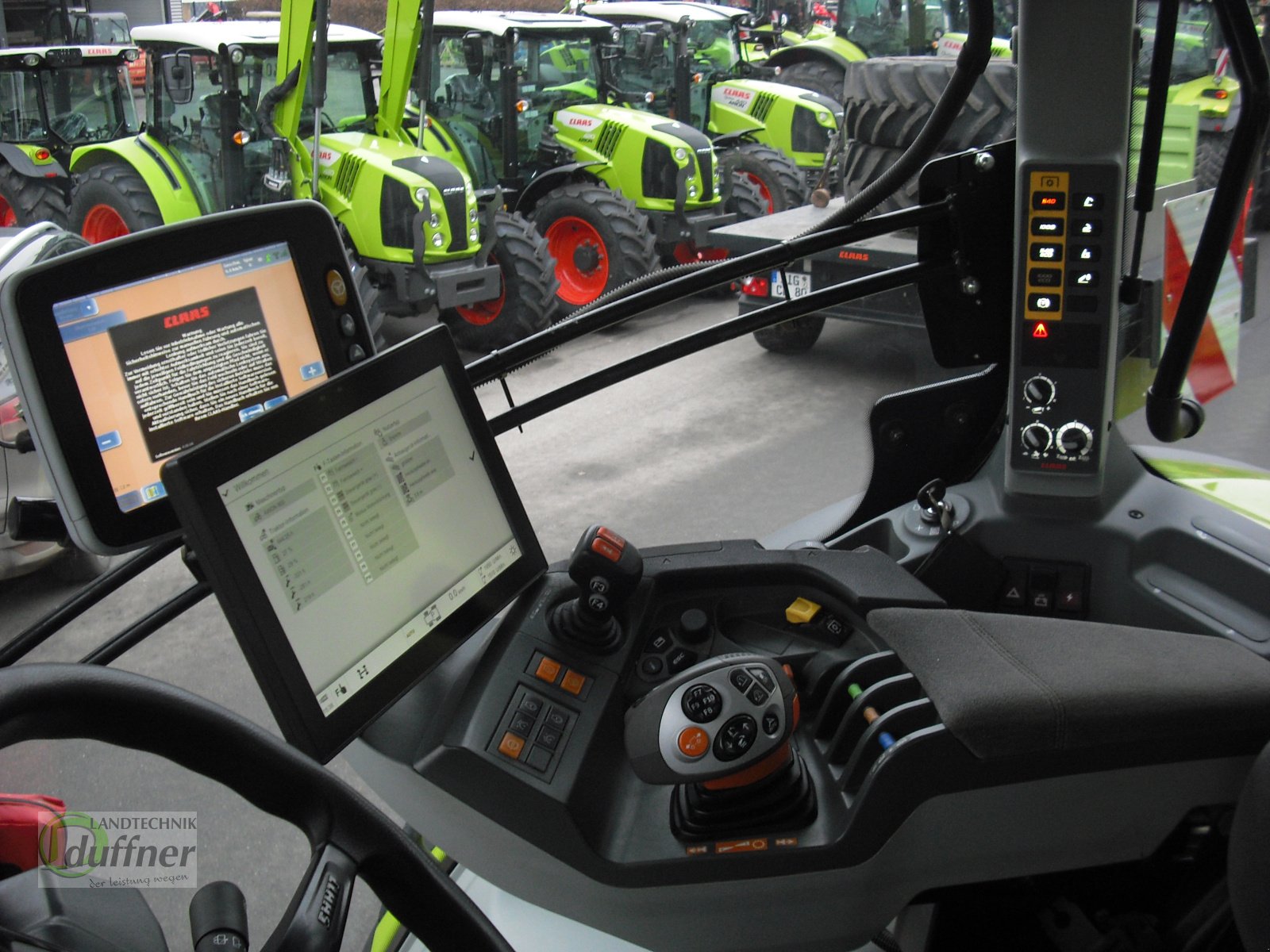 Traktor des Typs CLAAS Axion 870 CMATIC  CEBIS, Gebrauchtmaschine in Hohentengen (Bild 10)