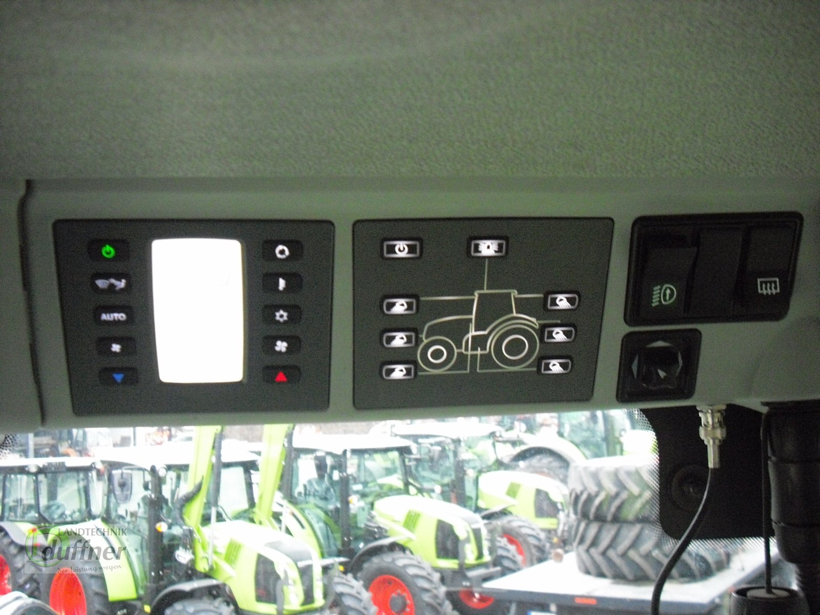 Traktor του τύπου CLAAS Axion 870 CMATIC  CEBIS, Gebrauchtmaschine σε Hohentengen (Φωτογραφία 11)